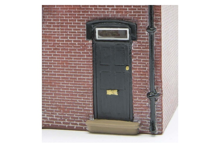 r9833 5