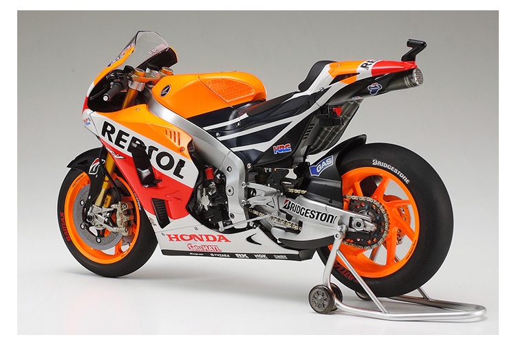 Tamiya 14130 Repsol Honda RC213V '14 Rear Left