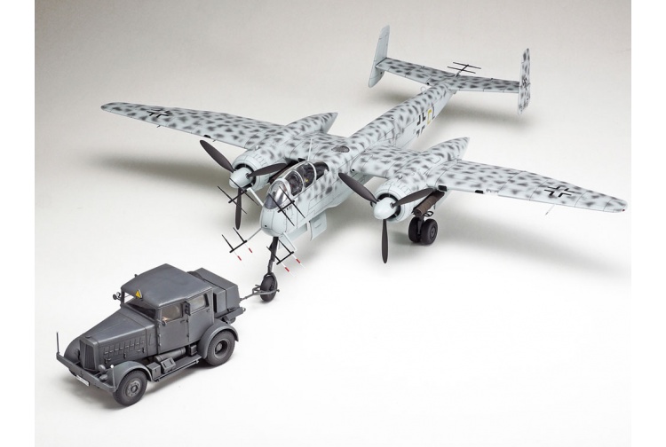 Tamiya 32593 German Heavy Tractor SS-100 Top