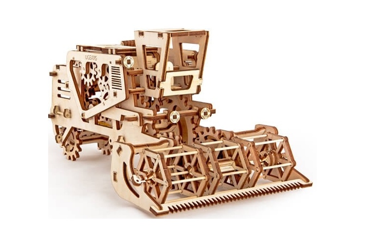 UGears Combine Harvester 03