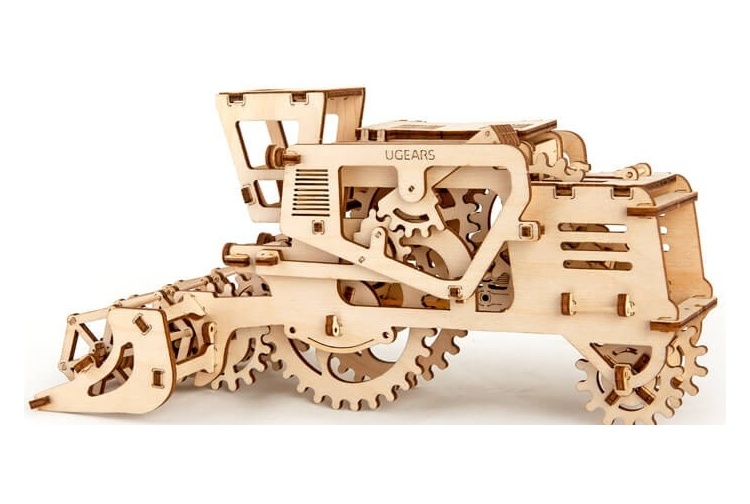 UGears Combine Harvester 05