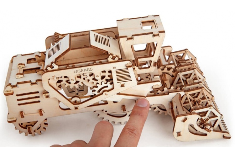 UGears Combine Harvester 08
