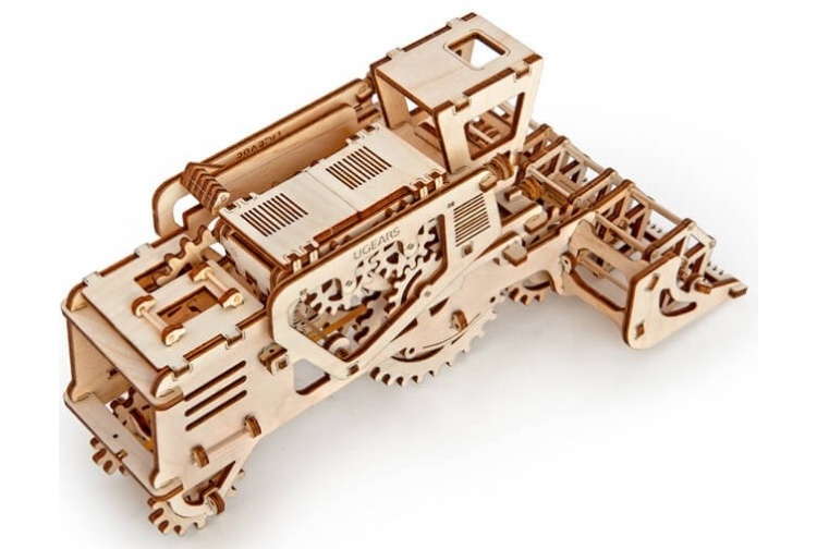 UGears Combine Harvester 09