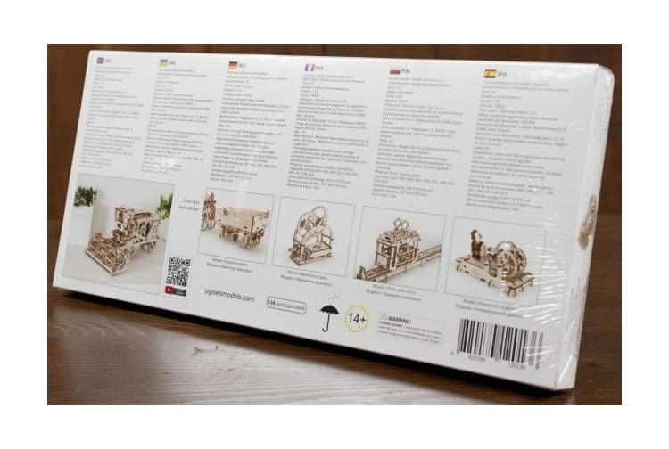 UGears Combine Harvester Package Back