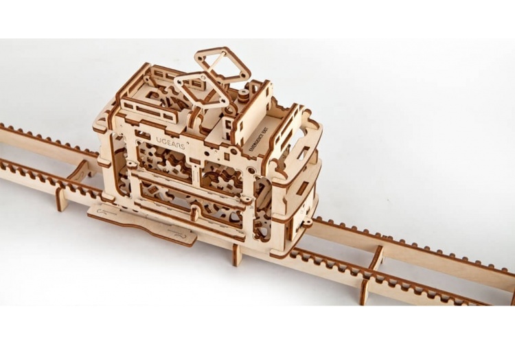 UGears Tram On Rails 04