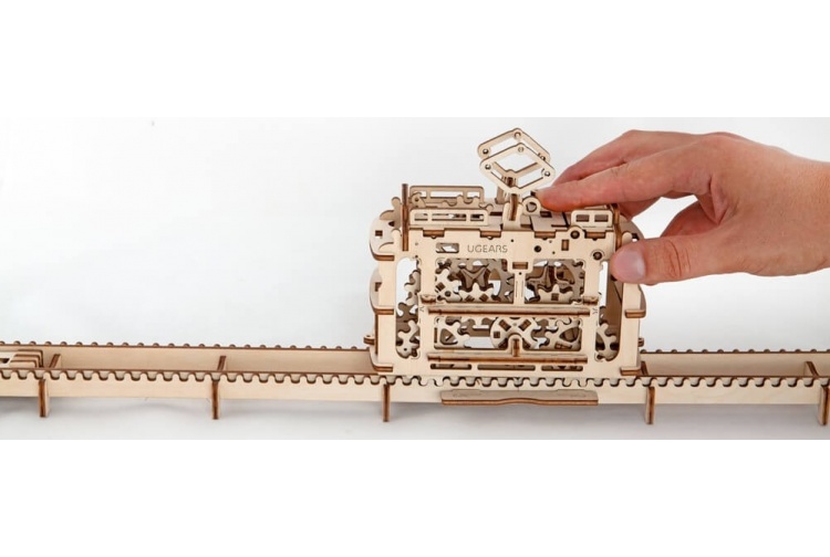 UGears Tram On Rails 09