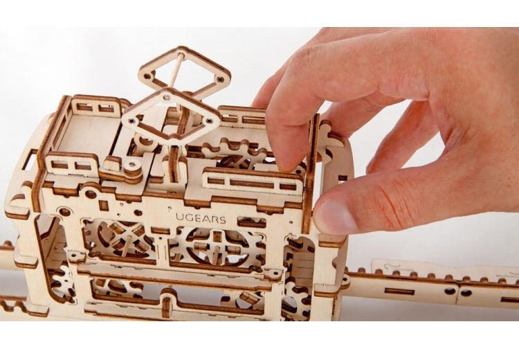 UGears Tram On Rails 10