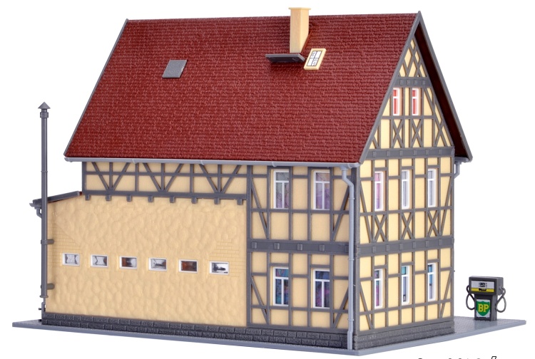 Vollmer 43682 Automotive Service Station With LED Lighting Rear