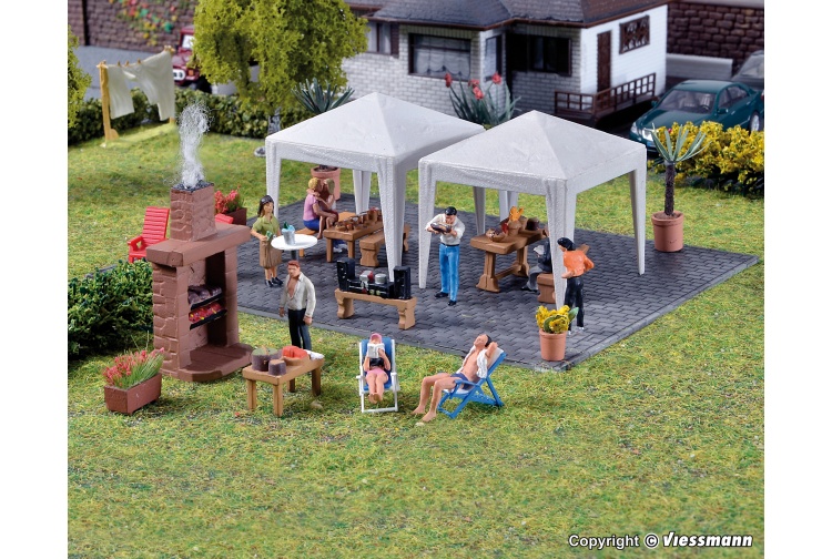 Vollmer 45130 Party Tents (pack of 2) Example Layout