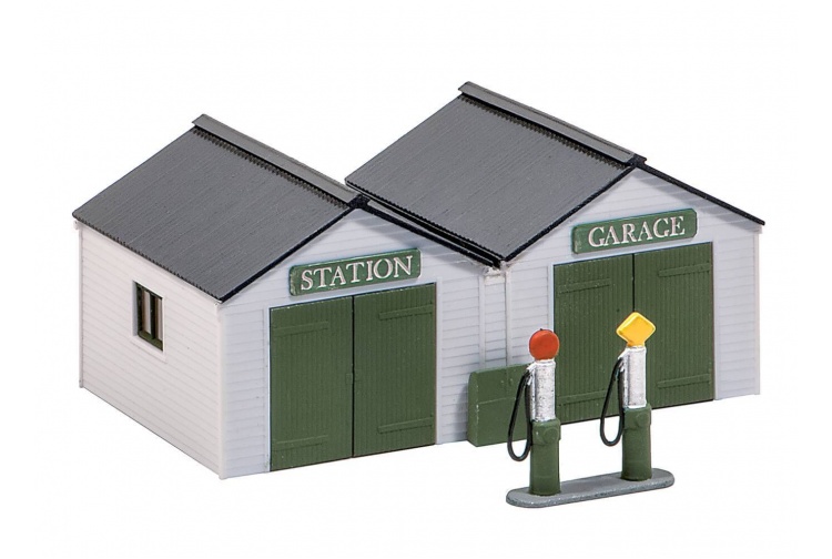 Wills Kits SS12 Station Garage OO Gauge Plastic Kit